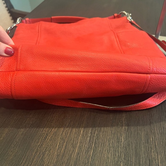 Coach F31323 Leather Shoulder Bag - Picture 5 of 8